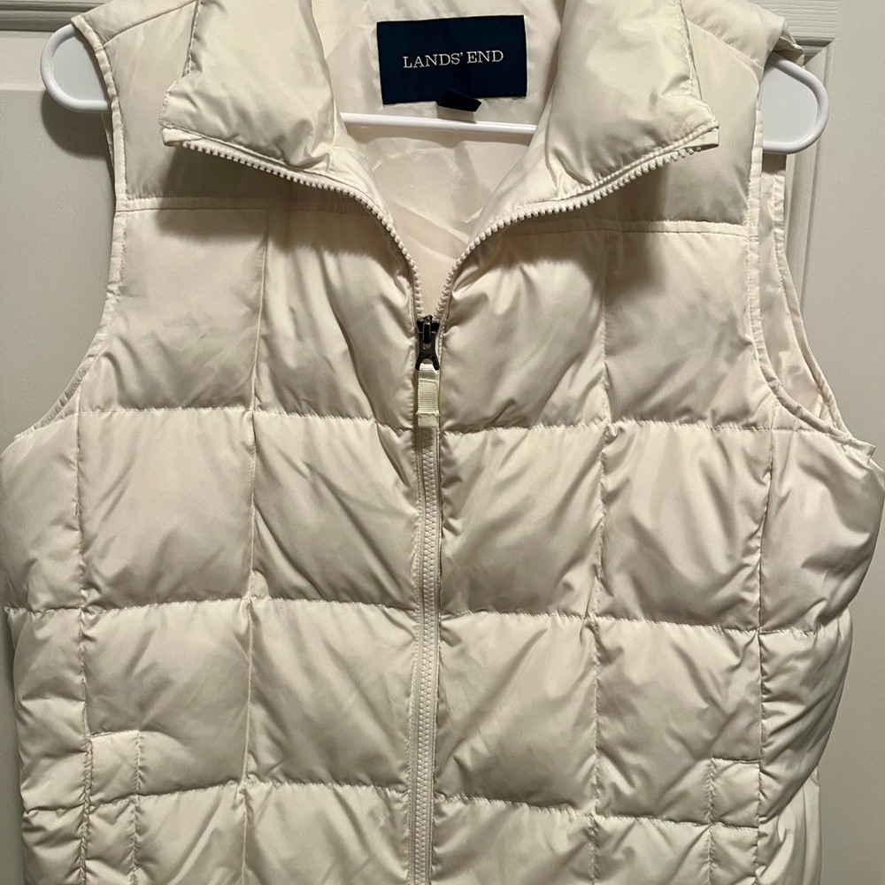 Lands' End Women’s Size M White Puffer Quilted Vest - Picture 2 of 7